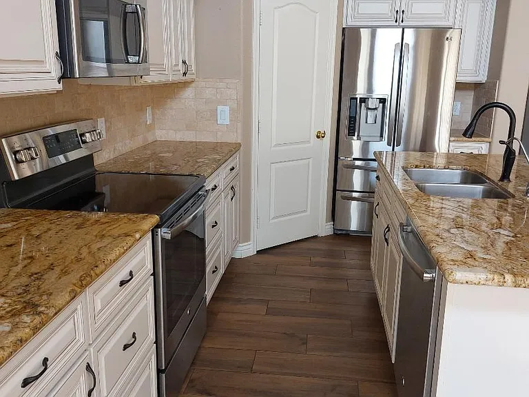 9657 W Potter Dr — Photo 31
