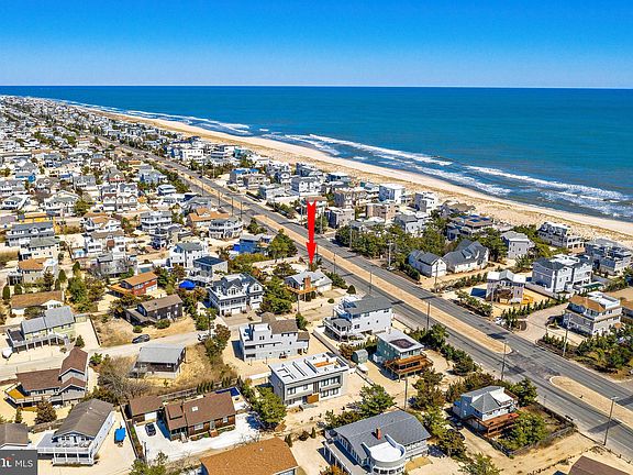 3rd image of 1082 Long Beach Blvd #A