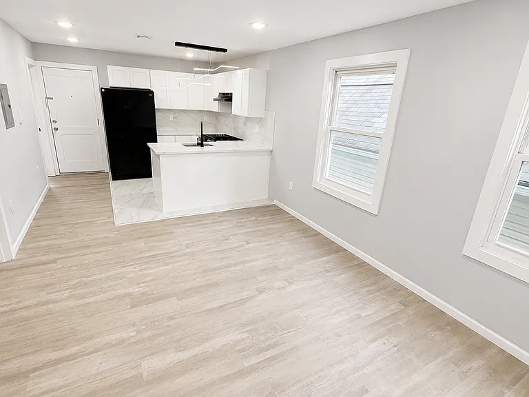 48 S 12th St #3 — Photo 13