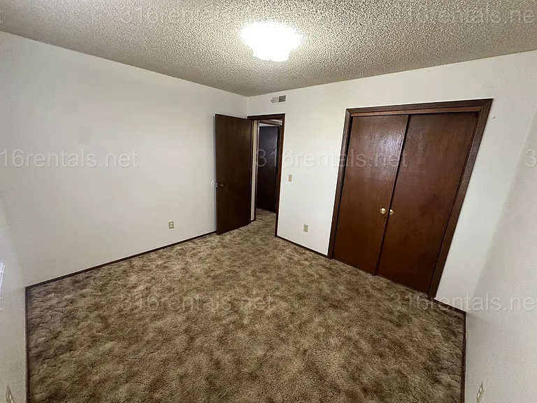 369 E Marion Ct #4 — Photo 12