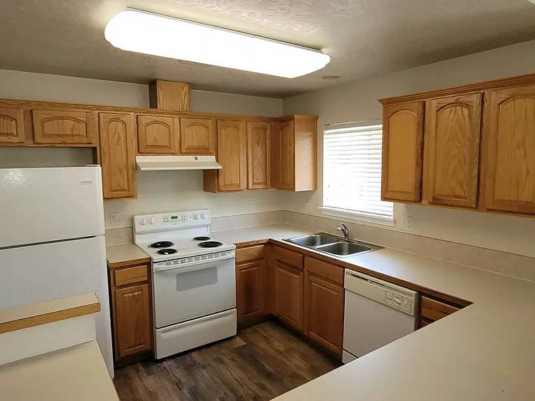 2932 Matt Dr — Photo 6