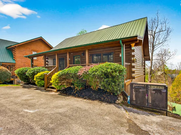 757 Chickasaw Gap Way, Pigeon Forge, TN 37863