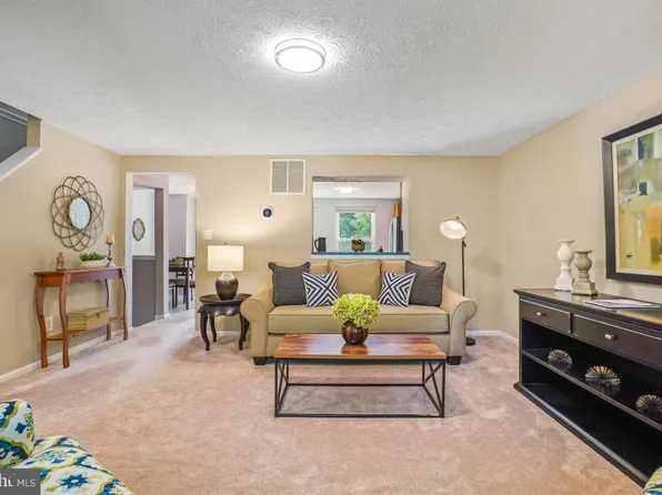 1705 Sundance Dr, Reston, VA 20194