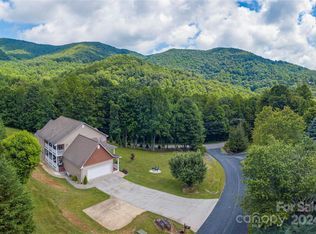 46 Rice Dr, Waynesville, NC 28785