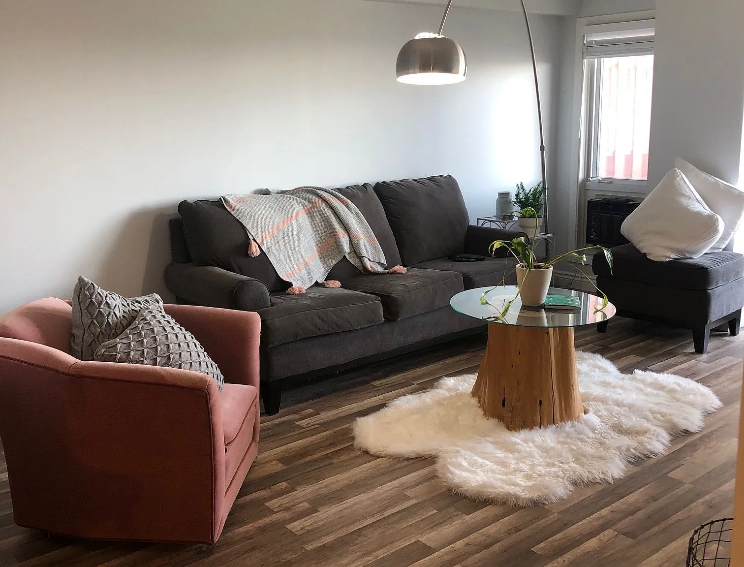 2 bed, $1,900 — Photo 3