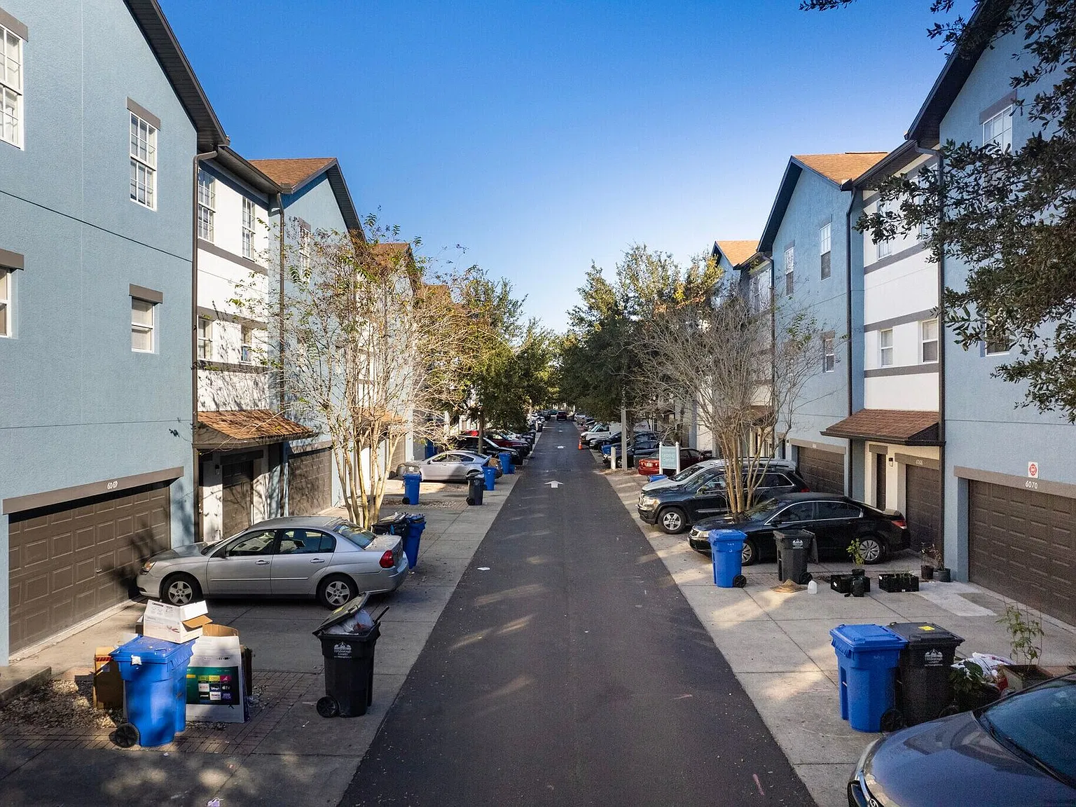 Town Park Villas — Photo 1
