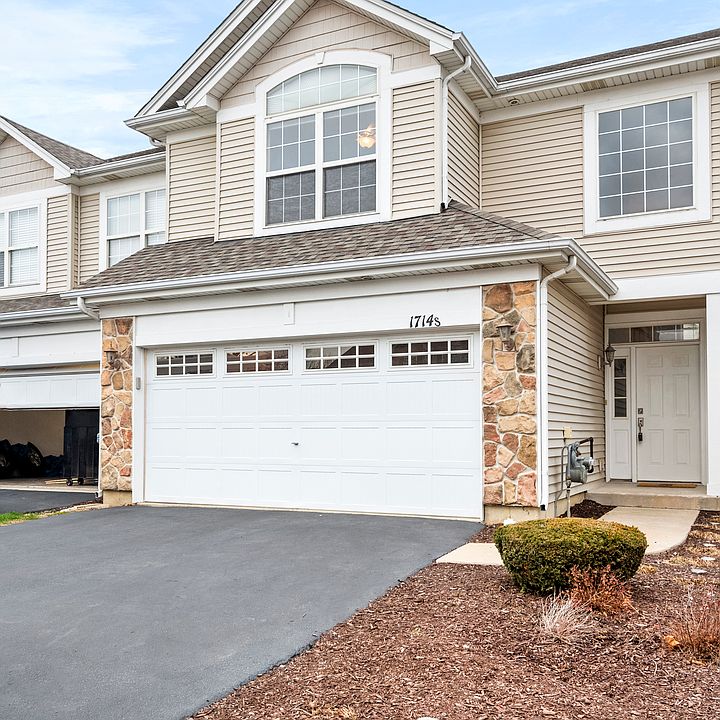1st image of 1714 Fieldstone Dr S