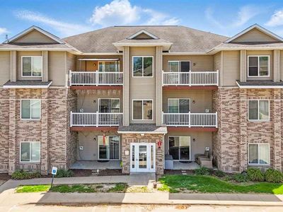 245 Sadler Ln APT 304, North Liberty, IA, 52317