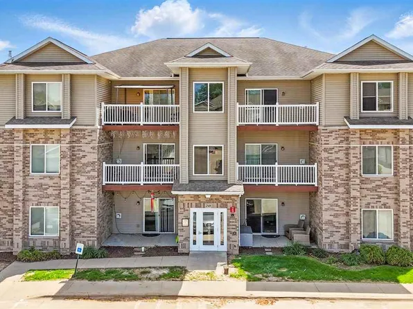 245 Sadler Ln APT 304, North Liberty, IA 52317