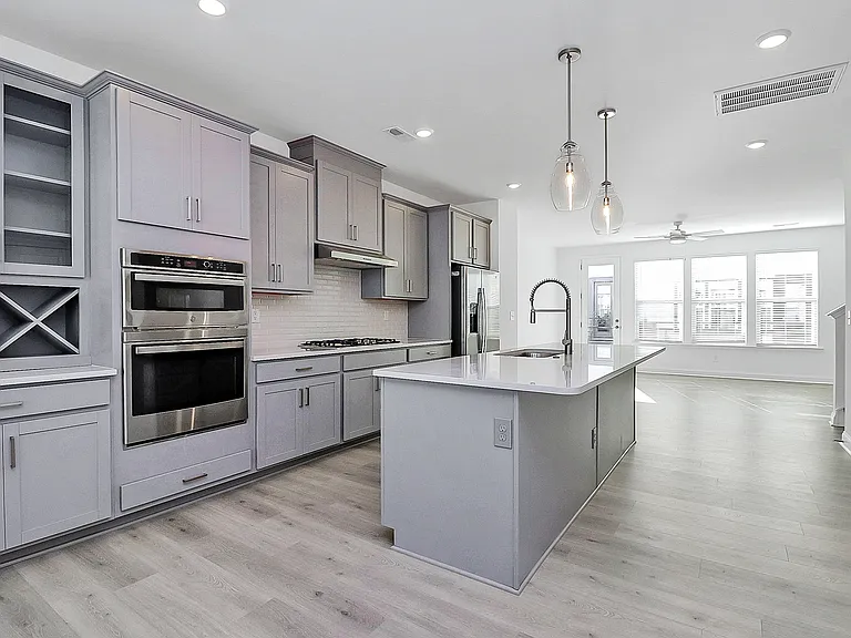 707 Hoke Ln — Photo 9