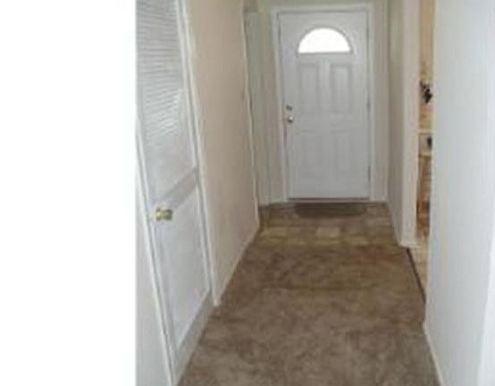 3rd image of 4 Banbury Ct