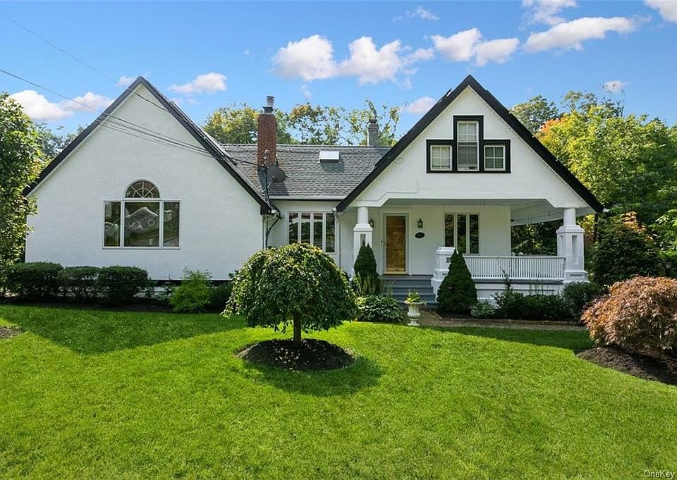 1st image of 88 Pine Ave