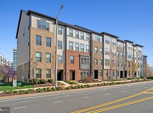 13270 Woodland Park Rd Unit 3J, Herndon, VA 20171