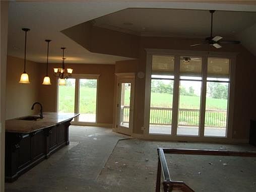 5th image of 9039 N Askew Ave