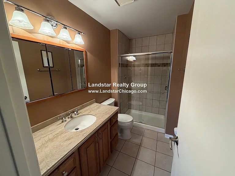 608 Berkley Ct #W2 — Photo 7