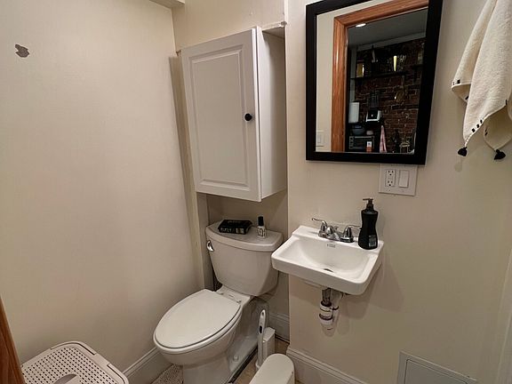 3rd image of 1685 Beacon St #4