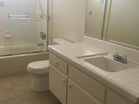4th image of 8740 Owensmouth Ave APT 11