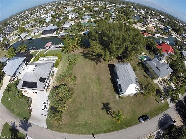 2nd image of 3600 San Carlos Dr