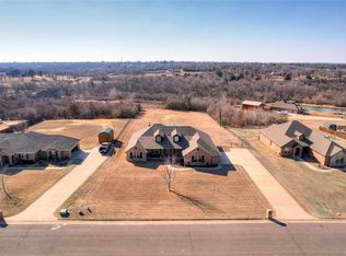 145 Oakridge Dr, Choctaw, OK 73020