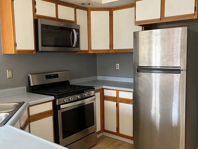 2328 E Carson St #2 — Photo 5