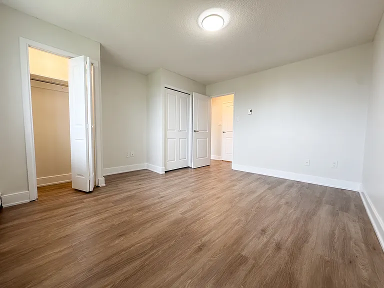 401 West St N — Photo 18
