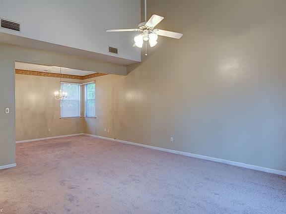 5th image of 356 Oak Lake Ter