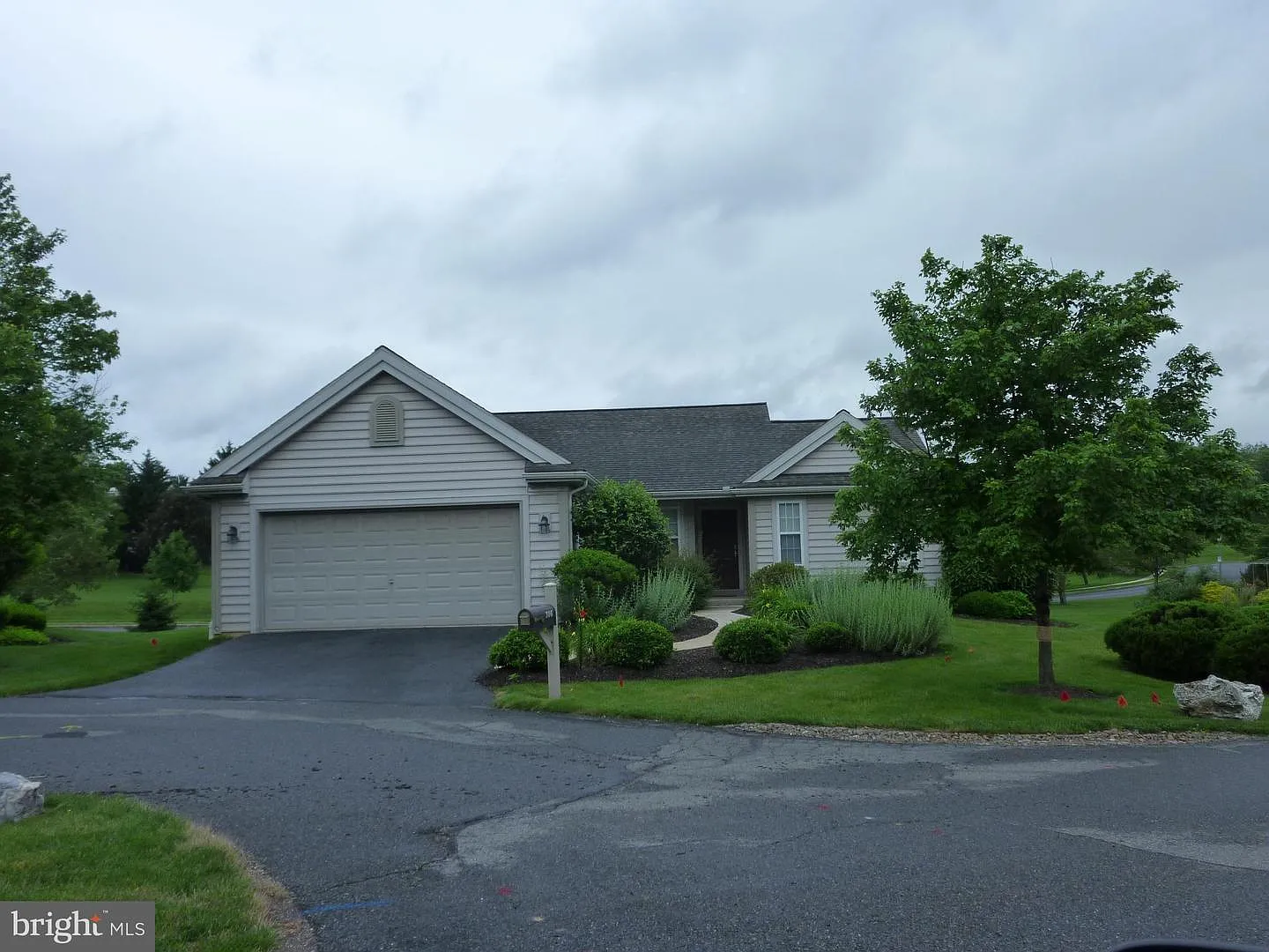 306 Charleston Ln photo 1