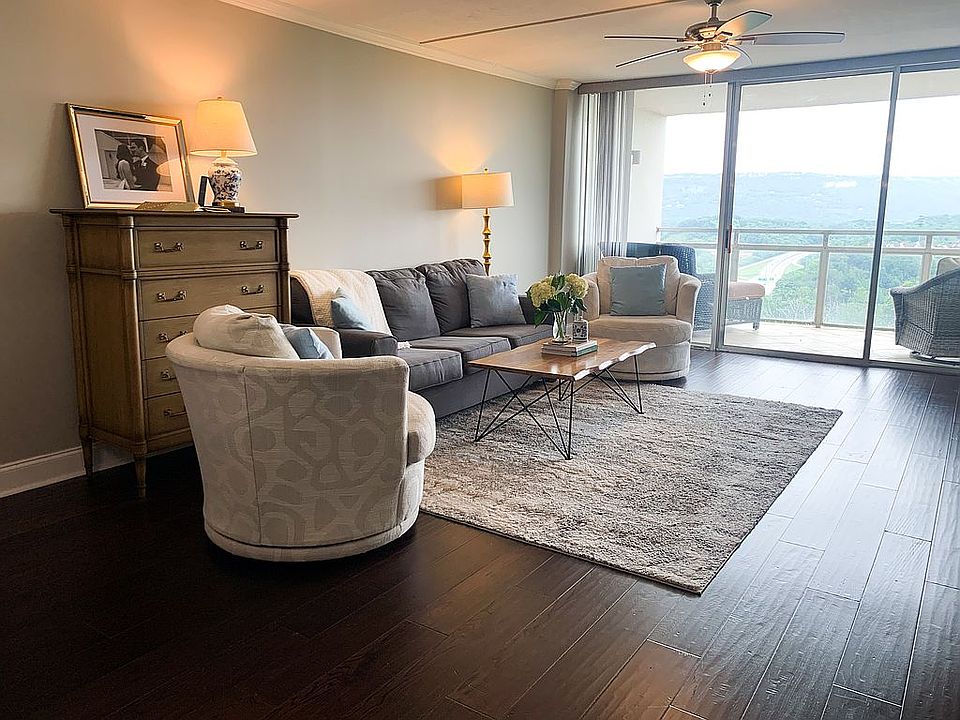 Main room 