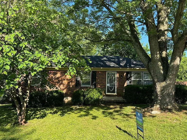 105 Astor Pl — Photo 39