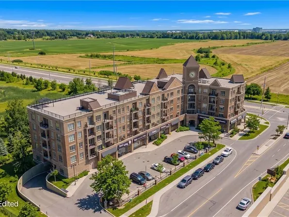 5327 Upper Middle Rd #205, Burlington, ON L7L 0E9