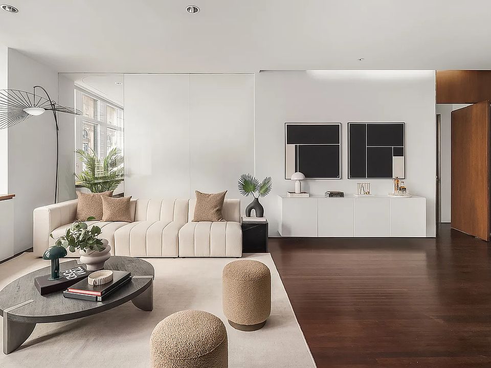 1st image of 25 W Houston St APT 6A