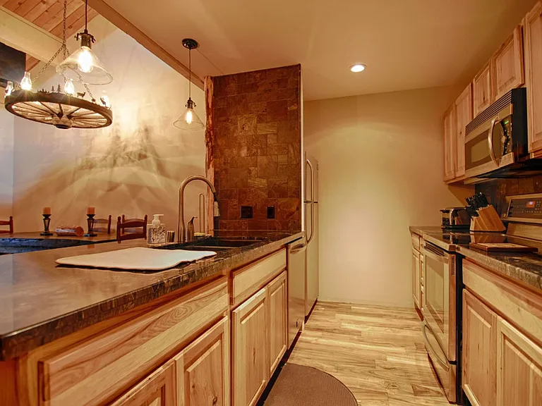 1001 Commonwealth Dr #87 — Photo 9