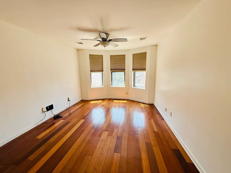 9039 Palisade Ave #3 — Photo 3