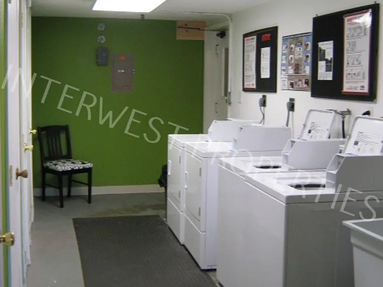 Canterbury Terrace Apartments — Photo 7