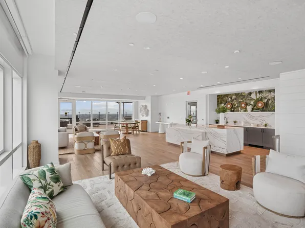 26-38 Jackson Avenue image 10 of 29