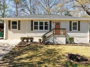2215 Gordon Cir SE, Smyrna, GA 30080