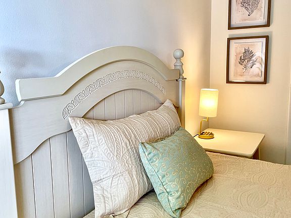 Comfortable queen bed