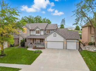 16712 V St, Omaha, NE 68135