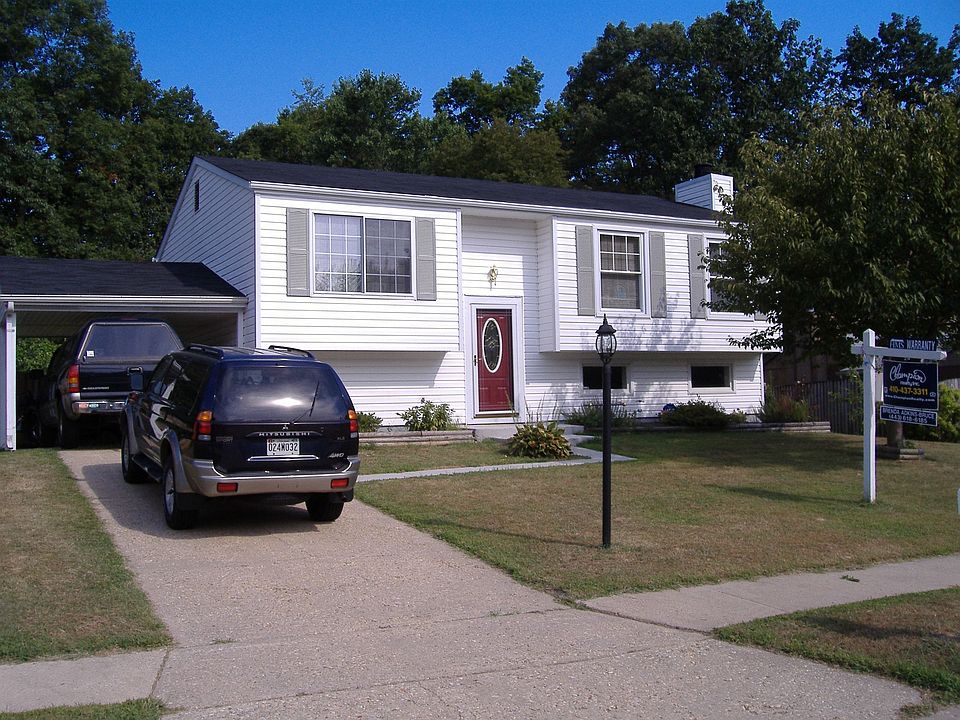 1st image of 271 Laguna Cir