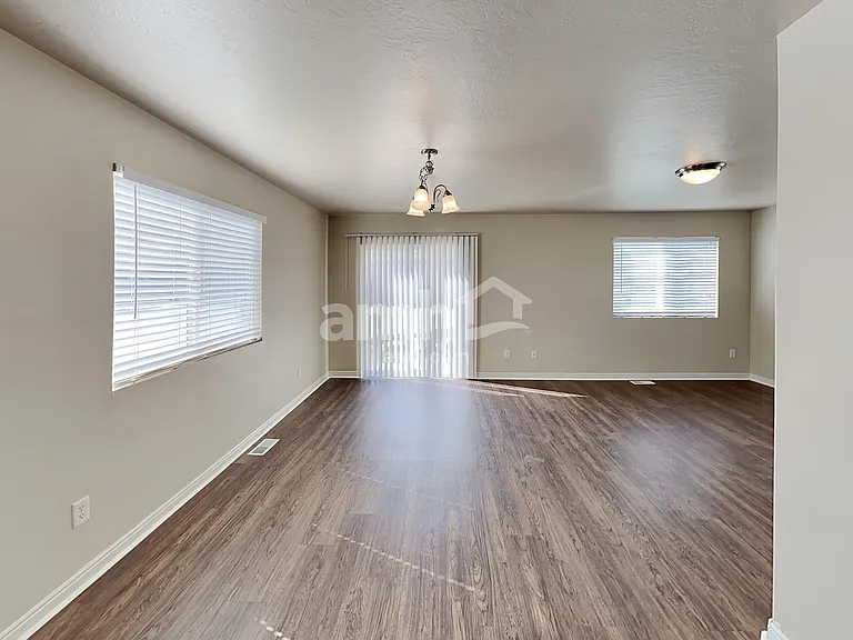 456 W Bountiful Way — Photo 5
