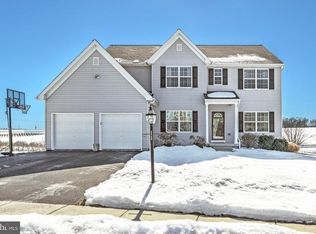 11 E Imperial Dr, Aspers, PA 17304