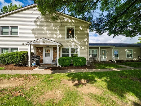 2792 Ivy Hill Cir Unit A, Cortland, OH 44410