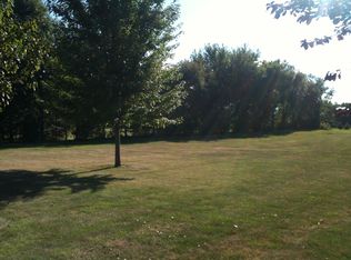 48 N 42nd Rd, Mendota, IL 61342