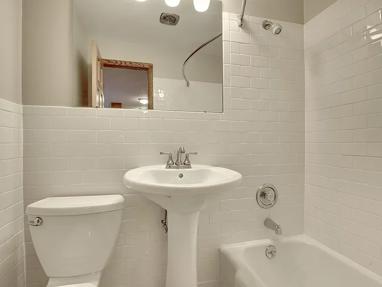 2717 Central Ave NE — Photo 5