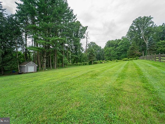 3rd image of 6291 W Rockburn Hill Rd