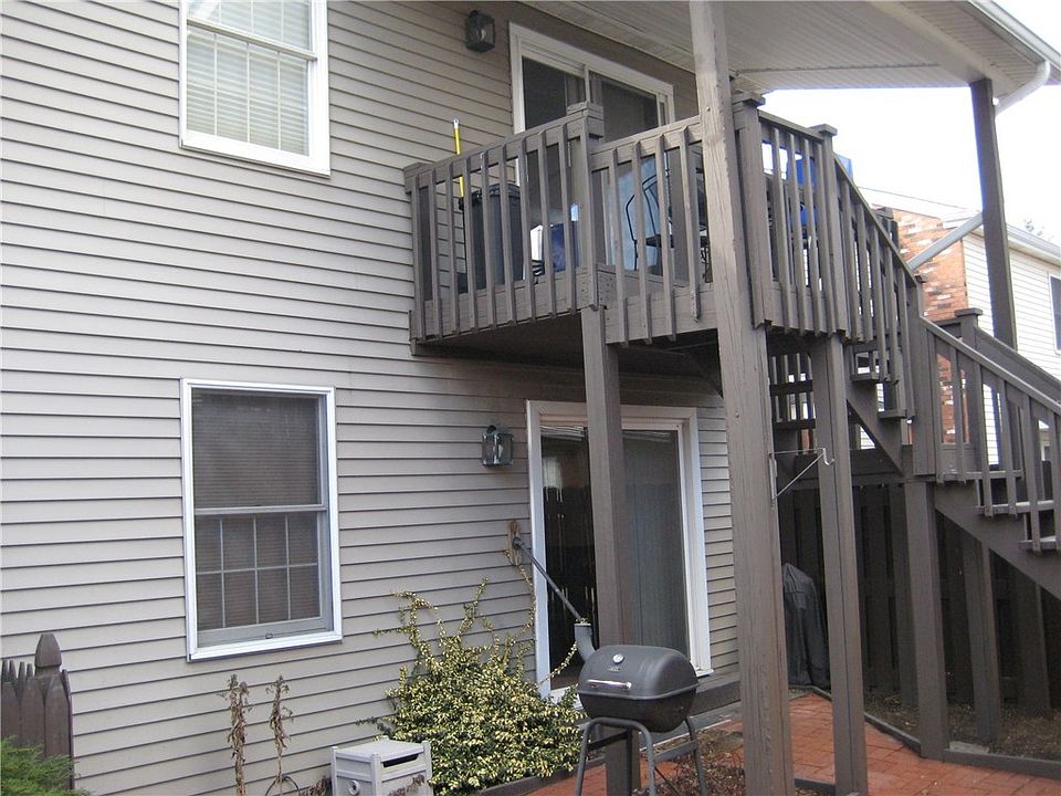 2nd image of 558-A/B Georgetowne Vlg