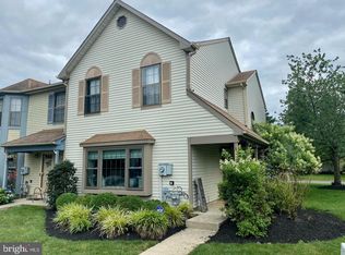 28 Stratton Ct, Robbinsville, NJ 08691