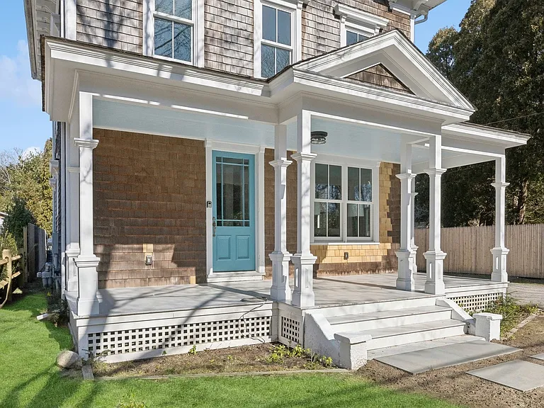 75 Georgica Rd — Photo 2