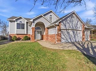 807 N Linden Ln, Derby, KS 67037