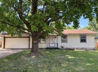 730 E Walnut Lawn St, Springfield, MO 65807